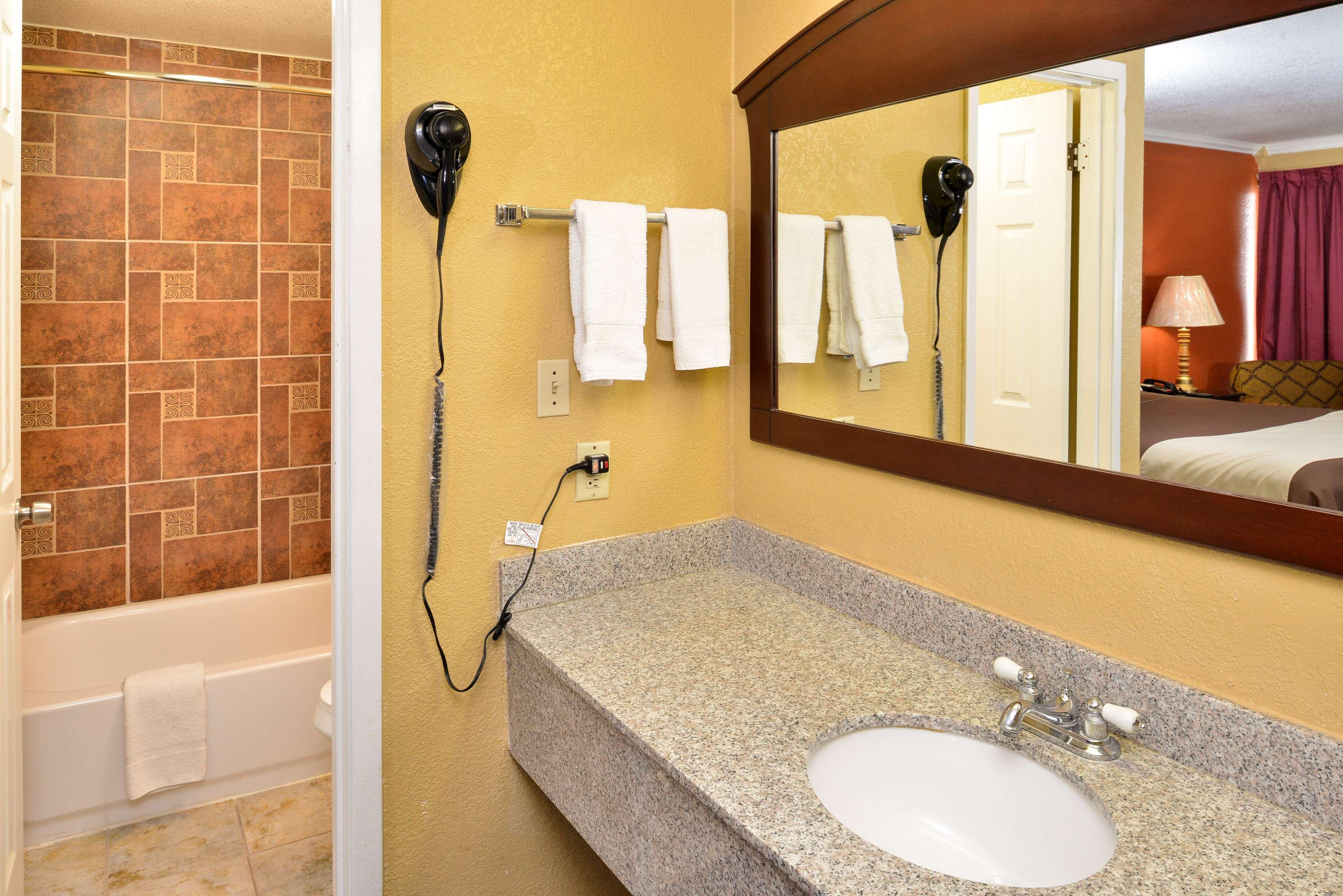 Americas Best Value Inn Schulenburg Exterior foto