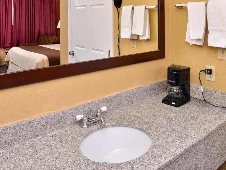 Americas Best Value Inn Schulenburg Exterior foto